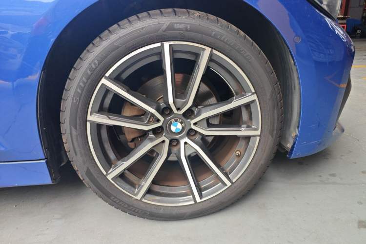 Used BMW 3 Series 2020 325i M Sport Package Right Front Wheel Hub