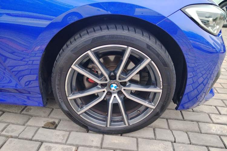 Used BMW 3 Series 2020 320Li M Sport Package Right Front Wheel Hub