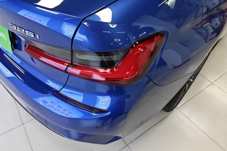 Used BMW 3 Series 2020 Facelifted 325i M Sport Package Right Rear Taillight