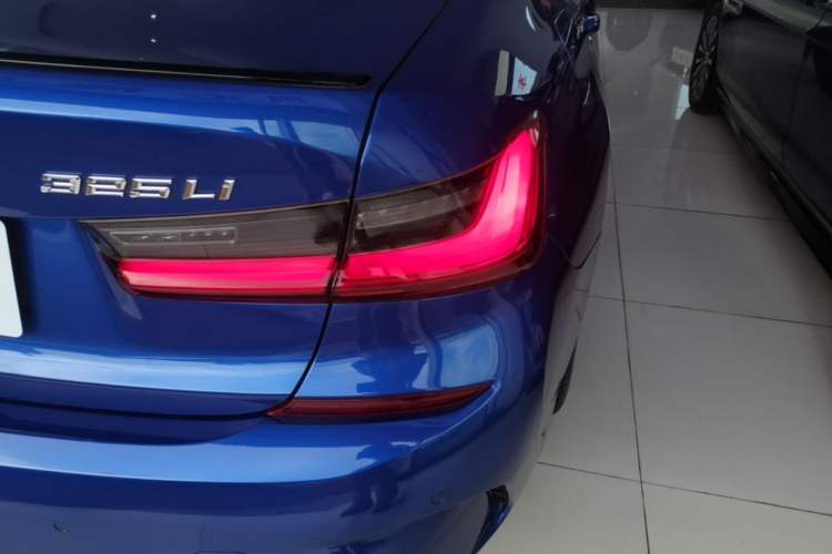 Used BMW 3 Series 2020 Facelifted 325Li M Sport Night Edition Package Right Rear Taillight