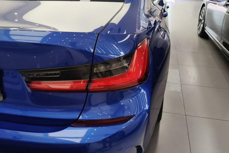 Used BMW 3 Series 2020 Facelifted 325i M Sport Package Right Rear Taillight