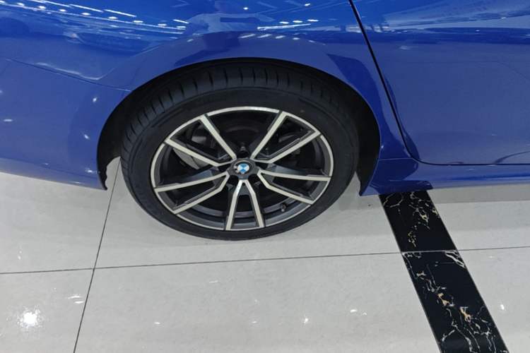 Used BMW 3 Series 2020 325Li M Sport Package Right Rear Wheel Hub