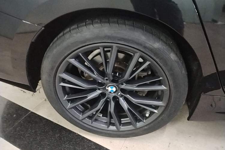 Used BMW 3 Series 2020 Facelifted 325Li M Sport Night Edition Package Right Rear Wheel Hub