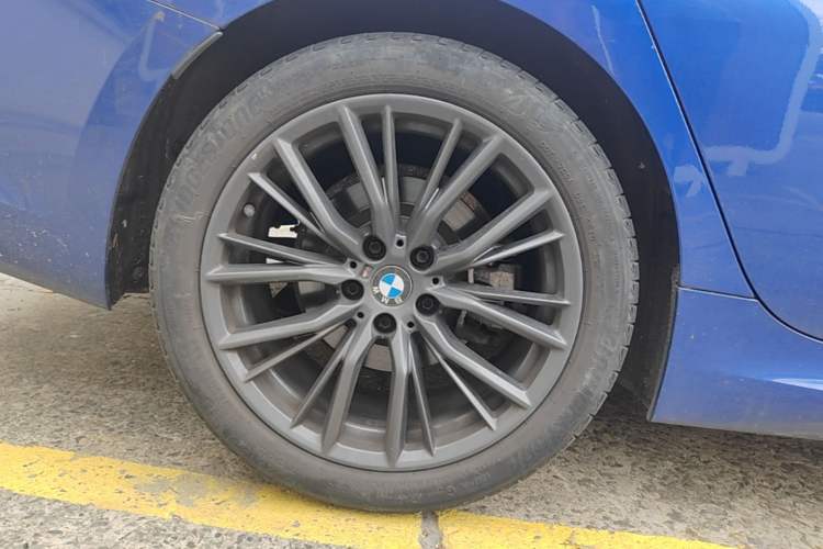 Used BMW 3 Series 2020 Facelifted 325Li M Sport Night Edition Package Right Rear Wheel Hub