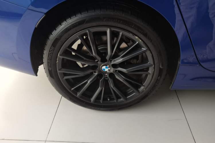 Used BMW 3 Series 2020 Facelifted 325Li M Sport Night Edition Package Right Rear Wheel Hub