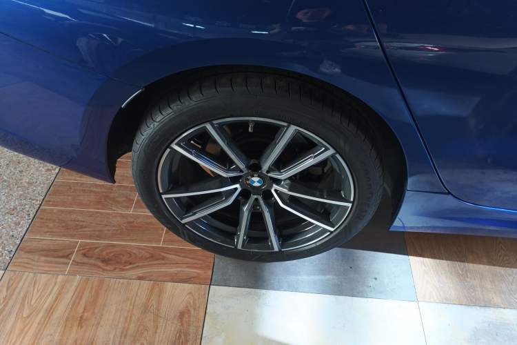 Used BMW 3 Series 2020 325Li M Sport Package Right Rear Wheel Hub