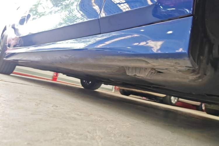 Used BMW 3 Series 2020 325Li M Sport Package Right Side Sill