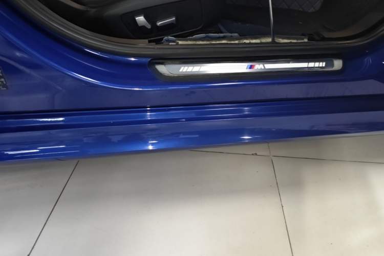 Used BMW 3 Series 2020 Facelifted 325i M Sport Package Right Side Sill