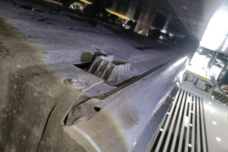 Used BMW 3 Series 2020 320Li M Sport Package Right Side Sill