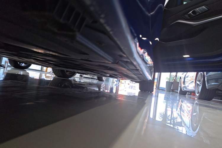 Used BMW 3 Series 2020 320Li M Sport Package Right Side Sill