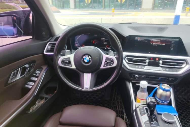 Used BMW 3 Series 2020 325i M Sport Night Edition package Steering Wheel