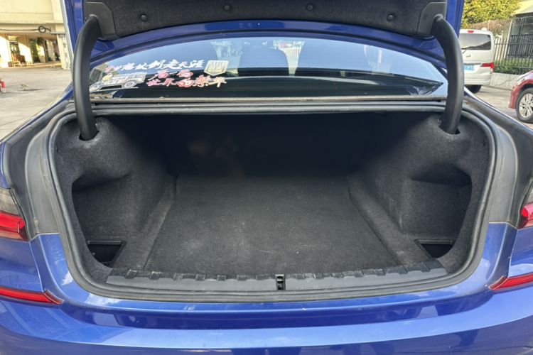 Used BMW 3 Series 2020 325i M Sport Package Trunk