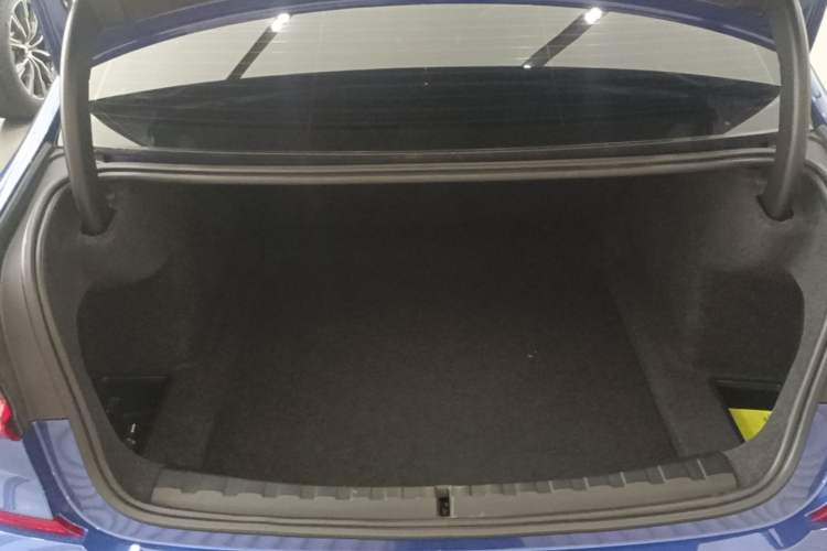Used BMW 3 Series 2020 325Li M Sport Night Edition Package Trunk