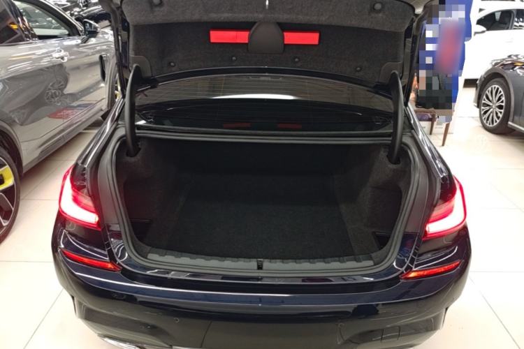 Used BMW 3 Series 2020 325Li M Sport Package Trunk