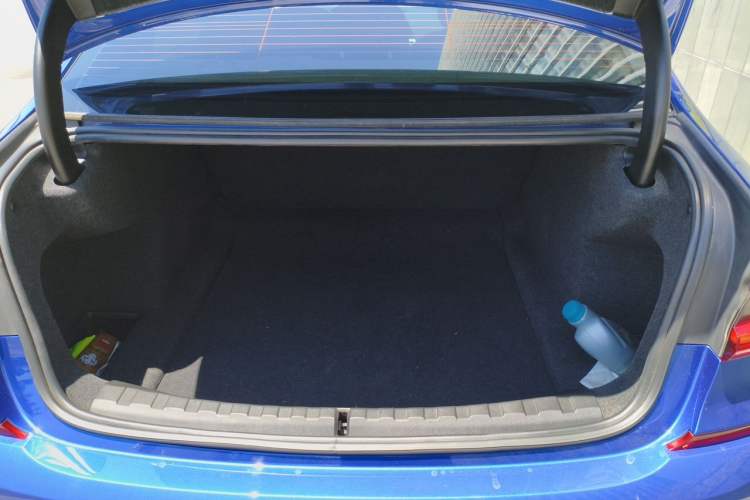 Used BMW 3 Series 2020 325Li M Sport Package Trunk