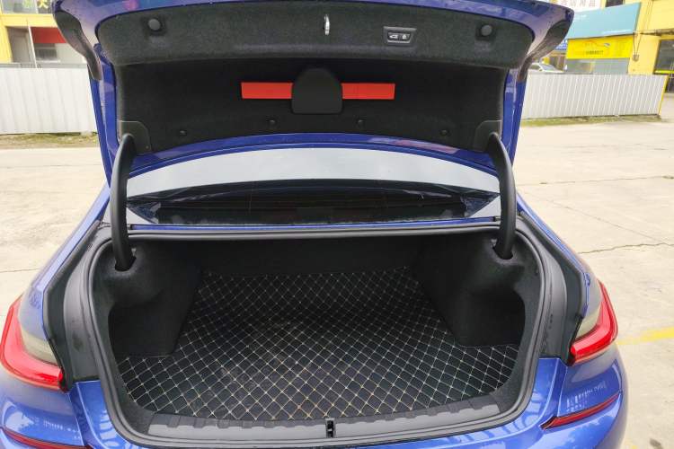 Used BMW 3 Series 2020 Restyled 325i M Sport Night Edition Package Trunk