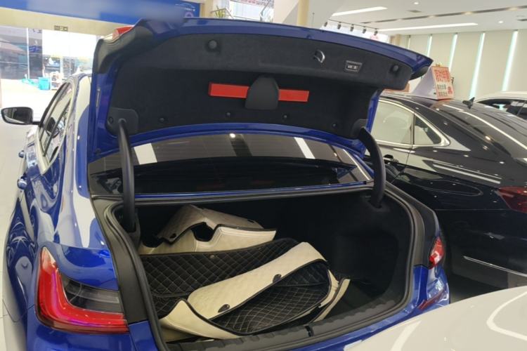 Used BMW 3 Series 2020 Facelifted 325i M Sport Package Trunk