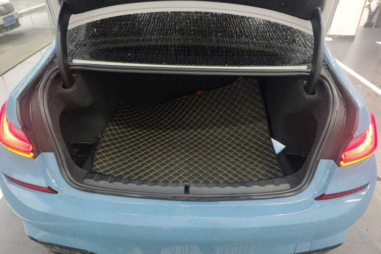 Used BMW 3 Series 2020 320Li M Sport Package Trunk