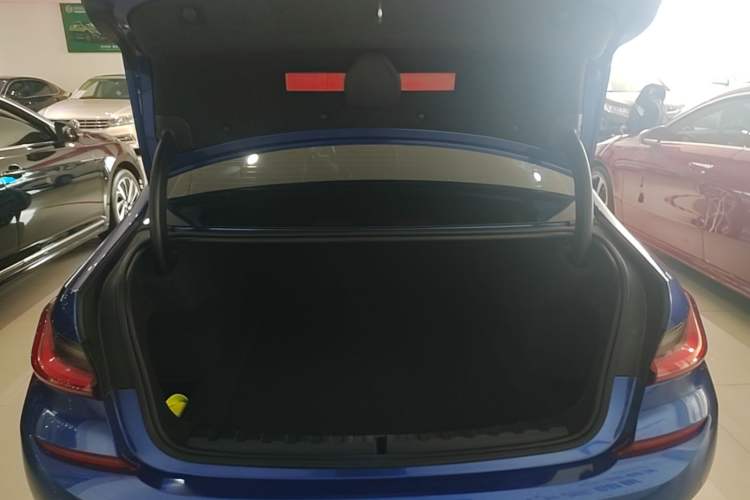 Used BMW 3 Series 2020 320Li M Sport Package Trunk