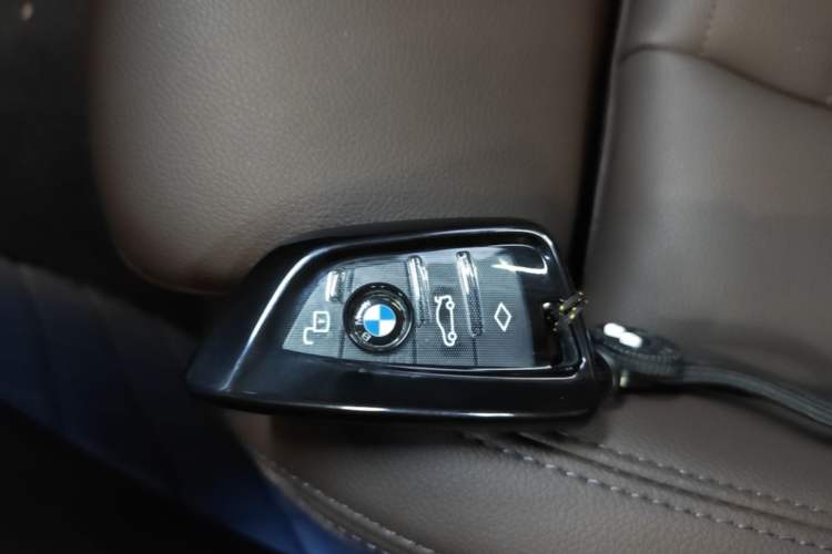 Used BMW 3 Series 2020 Facelifted 325i M Sport Package Vehicle Key