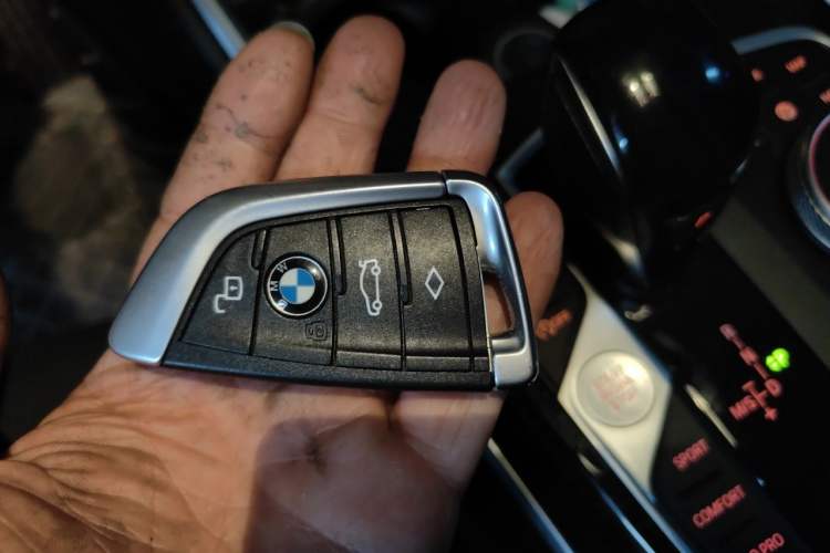 Used BMW 3 Series 2020 Restyled 325Li M Sport Package Vehicle Key