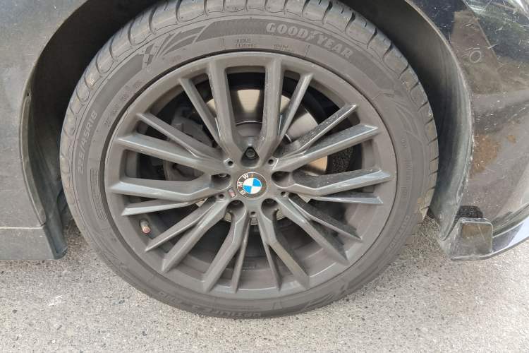 Used BMW 3 Series 2020 Restyled 325Li M Sport Package Exterior 7