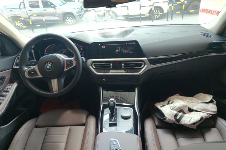 Used BMW 3 Series 2020 320Li M Sport Package Center Console