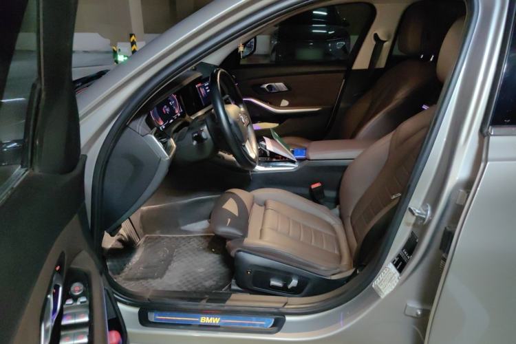 Used BMW 3 Series 2020 325Li First Edition Driver Seat