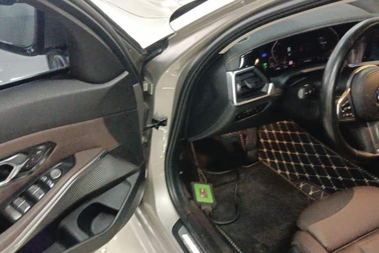 Used BMW 3 Series 2020 Restyled 325Li M Sport Package Driver Seat