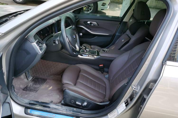 Used BMW 3 Series 2020 325Li First Edition Driver Seat
