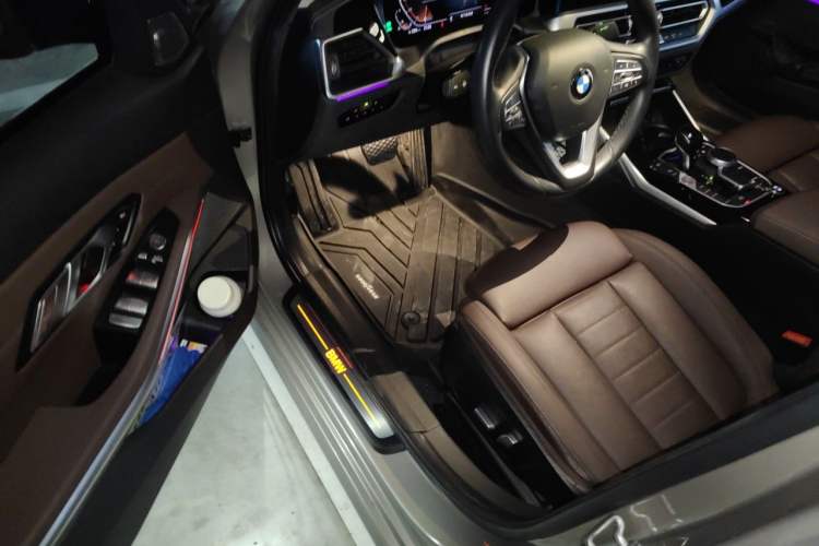Used BMW 3 Series 2020 325Li First Edition Driver Seat