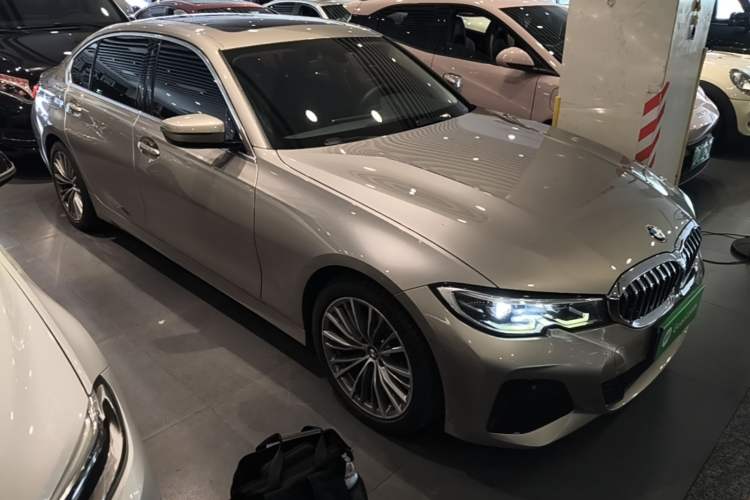 Used BMW 3 Series 2020 325Li M Sport Package Front Right 45 Deg