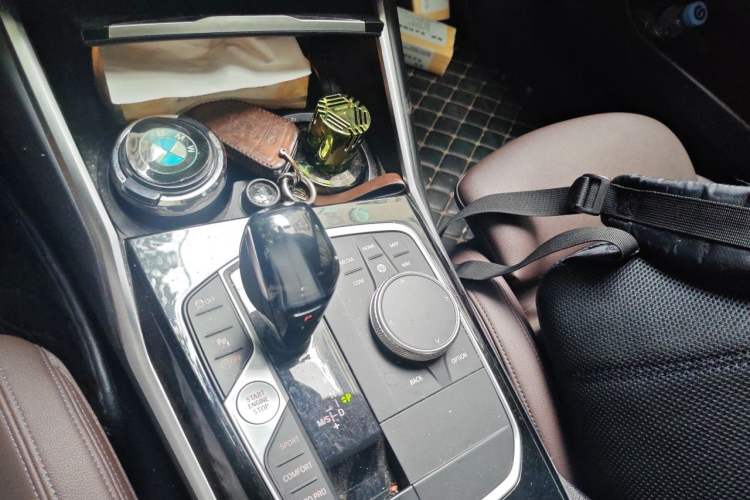 Used BMW 3 Series 2020 325Li First Edition Gear Lever