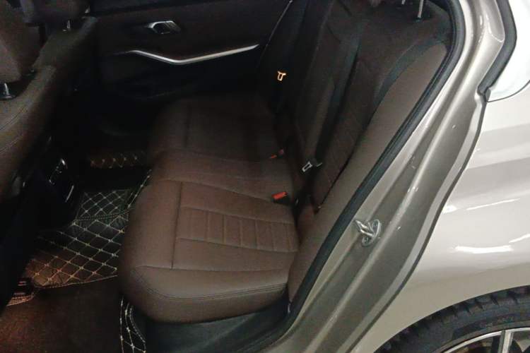 Used BMW 3 Series 2020 Restyled 325Li M Sport Package Left Rear Seat