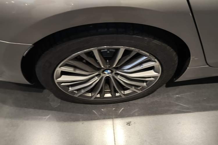 Used BMW 3 Series 2020 325Li M Sport Package Right Rear Wheel Hub