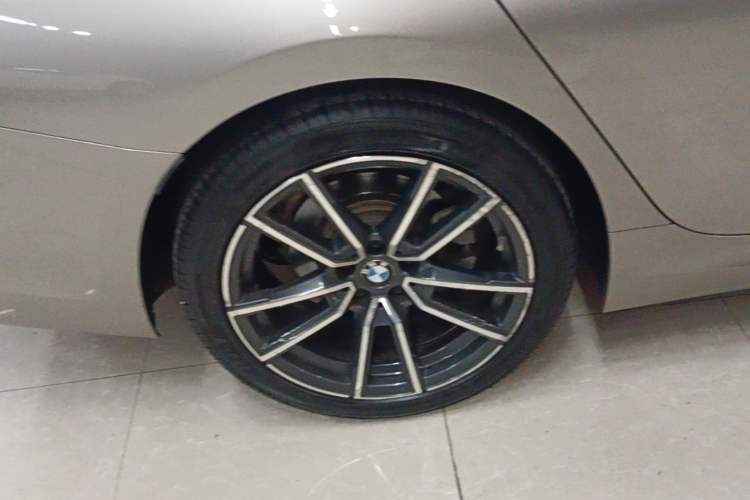 Used BMW 3 Series 2020 Restyled 325Li M Sport Package Right Rear Wheel Hub