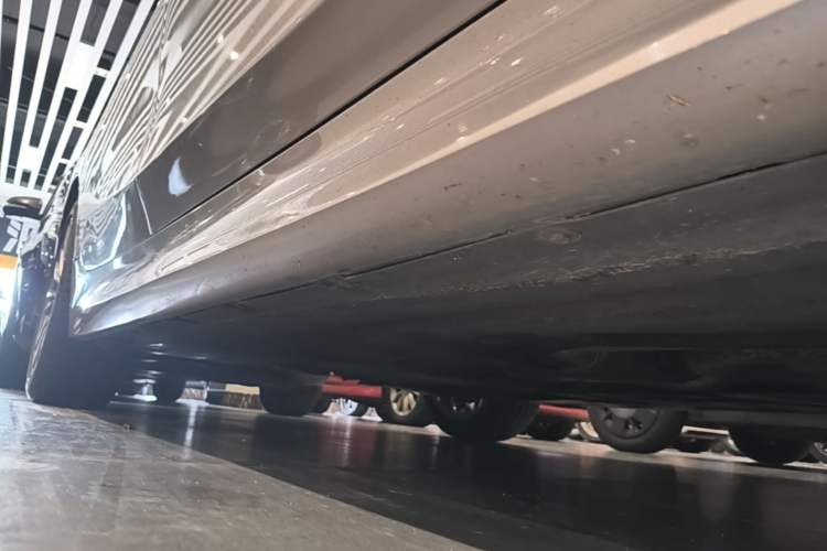 Used BMW 3 Series 2020 325Li M Sport Package Right Side Sill
