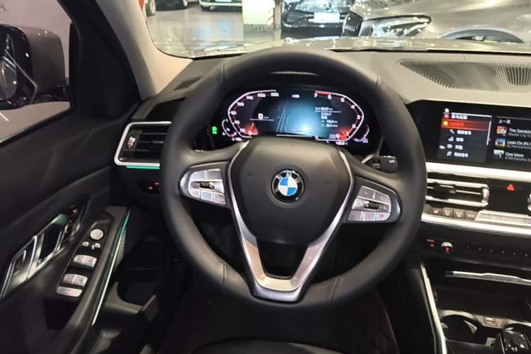 Used BMW 3 Series 2020 325Li M Sport Package Steering Wheel