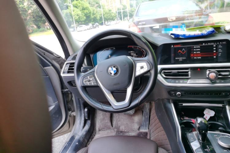 Used BMW 3 Series 2020 325Li First Edition Steering Wheel