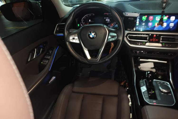 Used BMW 3 Series 2020 325Li First Edition Steering Wheel