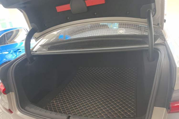 Used BMW 3 Series 2020 320Li M Sport Package Trunk