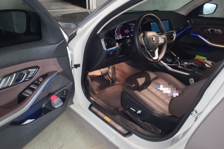 Used BMW 3 Series 2020 325Li First Edition Driver Seat