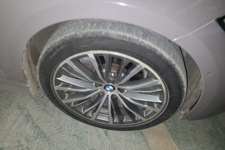 Used BMW 3 Series 2020 325Li First Edition Right Front Wheel Hub