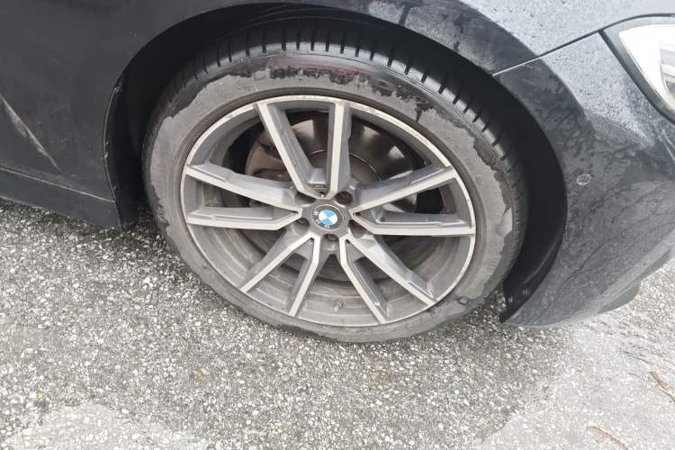 Used BMW 3 Series 2020 325Li M Sport Package Right Front Wheel Hub