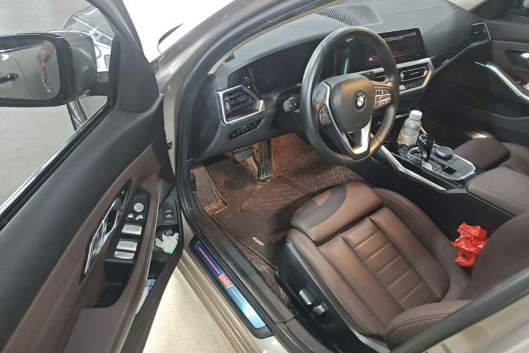 Used BMW 3 Series 2020 325Li First Edition Driver Seat