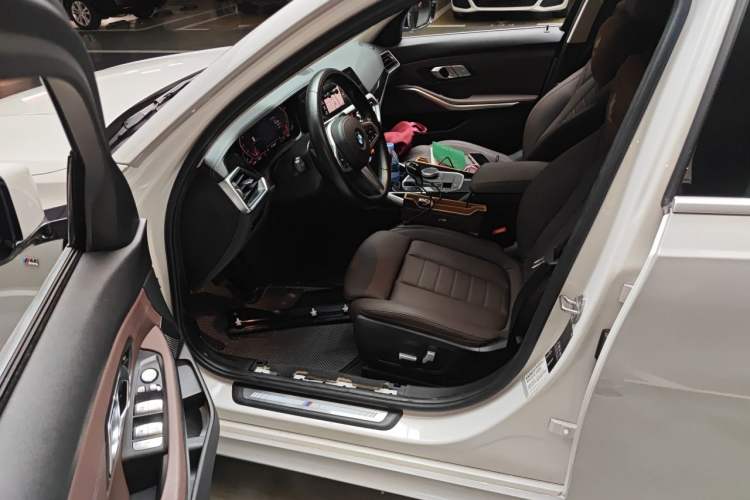 Used BMW 3 Series 2020 320Li M Sport Package Driver Seat