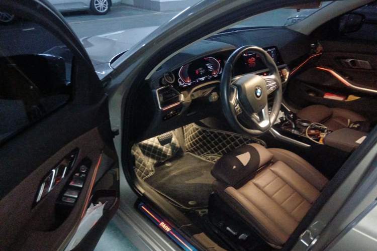 Used BMW 3 Series 2020 325Li First Edition Driver Seat