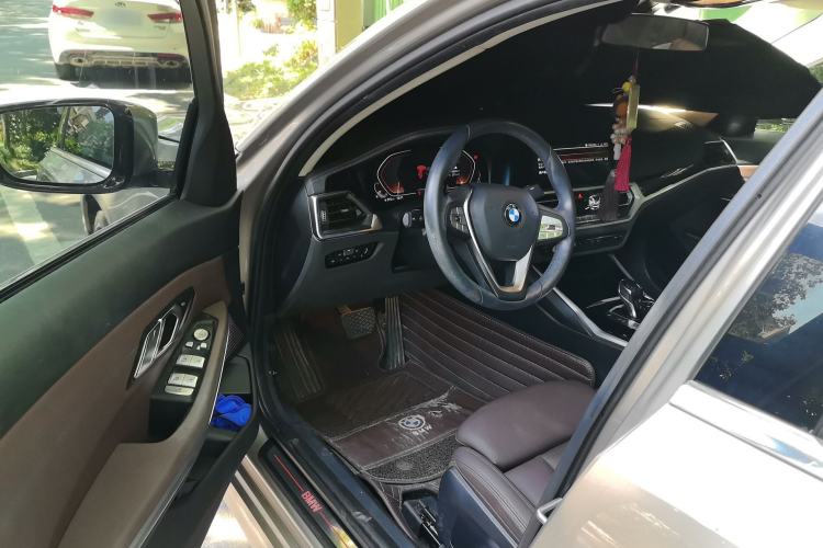Used BMW 3 Series 2020 325Li First Edition Driver Seat