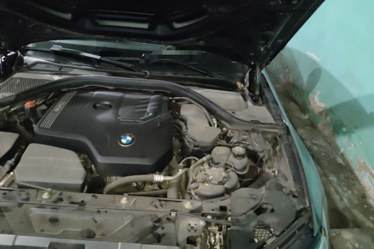 Used BMW 3 Series 2020 325i M Sport Night Edition package Engine Bay Left