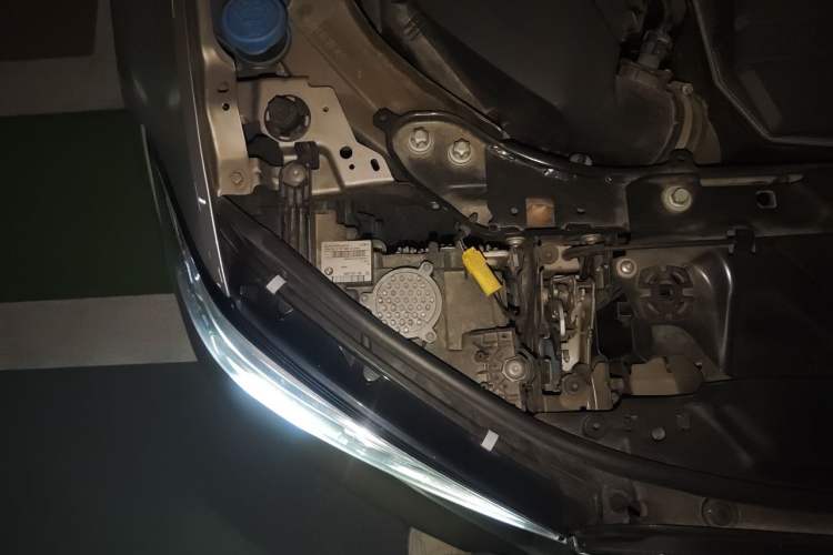 Used BMW 3 Series 2020 320Li M Sport Package Engine Bay Right